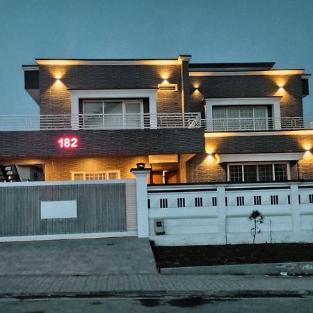 Islamabad Travelodge Guest House ภายนอก รูปภาพ