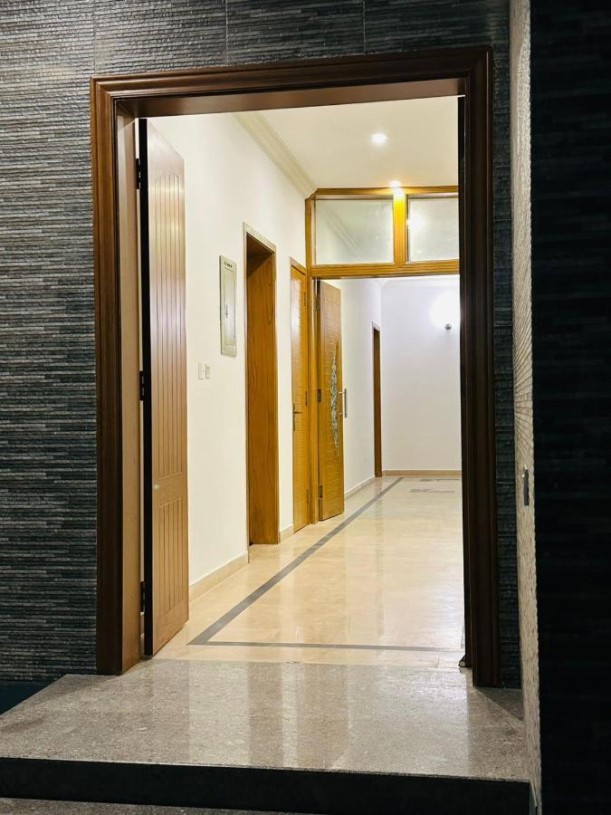 Islamabad Travelodge Guest House ภายนอก รูปภาพ