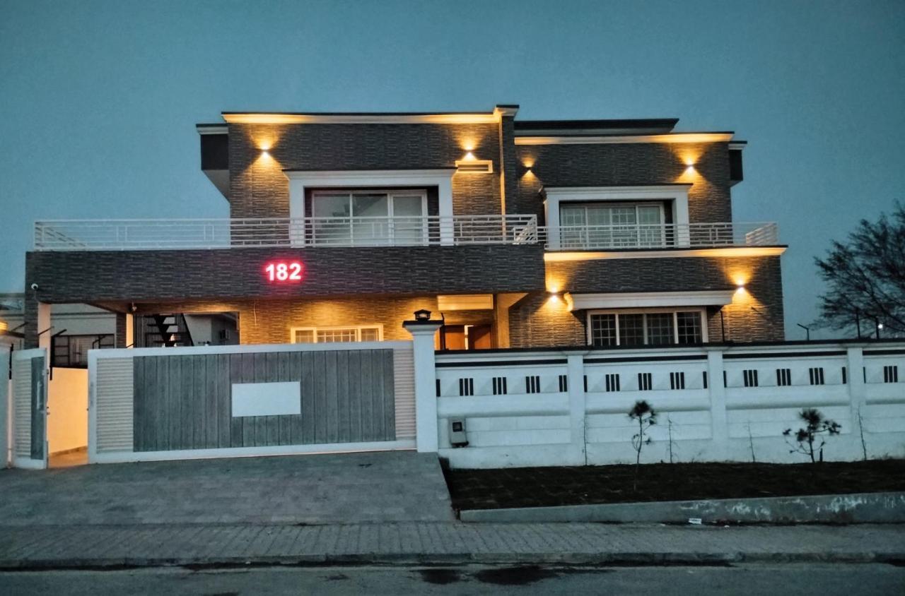 Islamabad Travelodge Guest House ภายนอก รูปภาพ